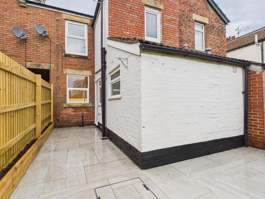 Rear Aspect