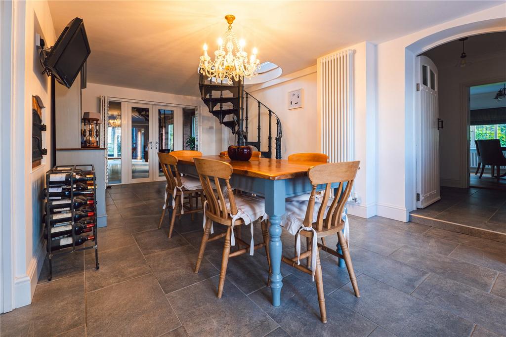 Breakfast Room