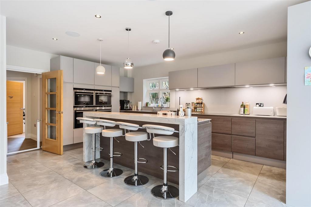 Kitchen/Breakfast/Family Room