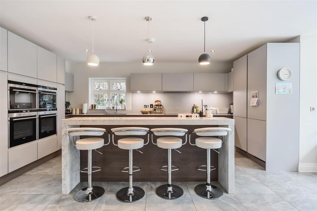 Kitchen/Breakfast/Family Room