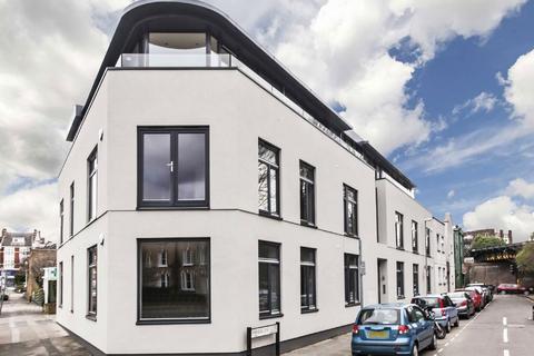 1 bedroom flat to rent, Bridge End Close, Kingston Upon Thames KT2