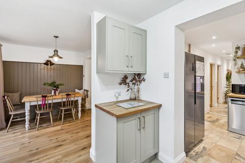 undefined, Sun Crescent, Aylesbury HP18