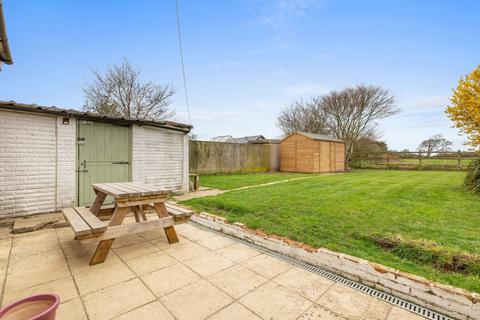 4 bedroom semi-detached house for sale, Sun Crescent, Aylesbury HP18