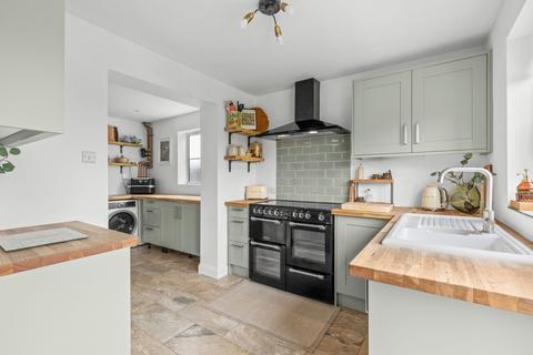 4 bedroom semi-detached house for sale, Sun Crescent, Aylesbury HP18