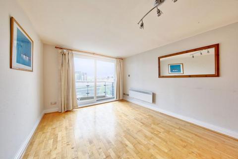 2 bedroom flat for sale, Smugglers Way, Wandsworth, SW18