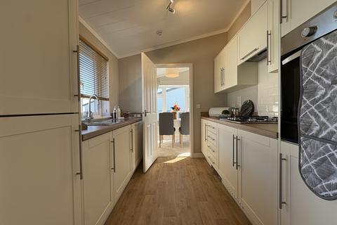 2 bedroom park home for sale, Canvey Island, Essex, SS8