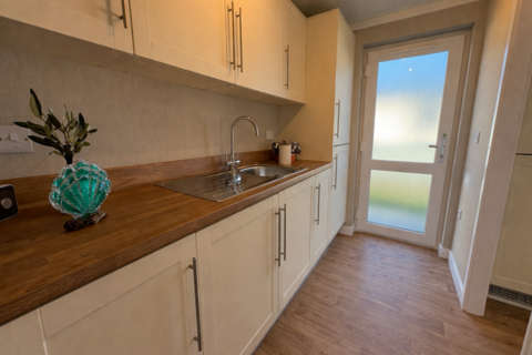 2 bedroom park home for sale, Canvey Island, Essex, SS8