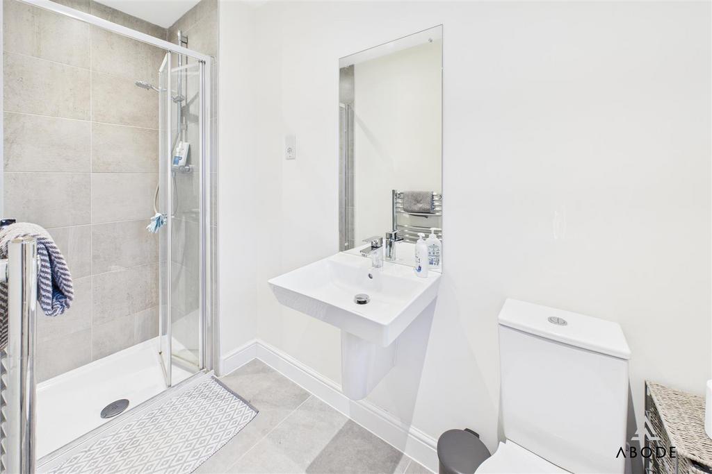 CAM04913 G0-PR0137-STILL011.jpg