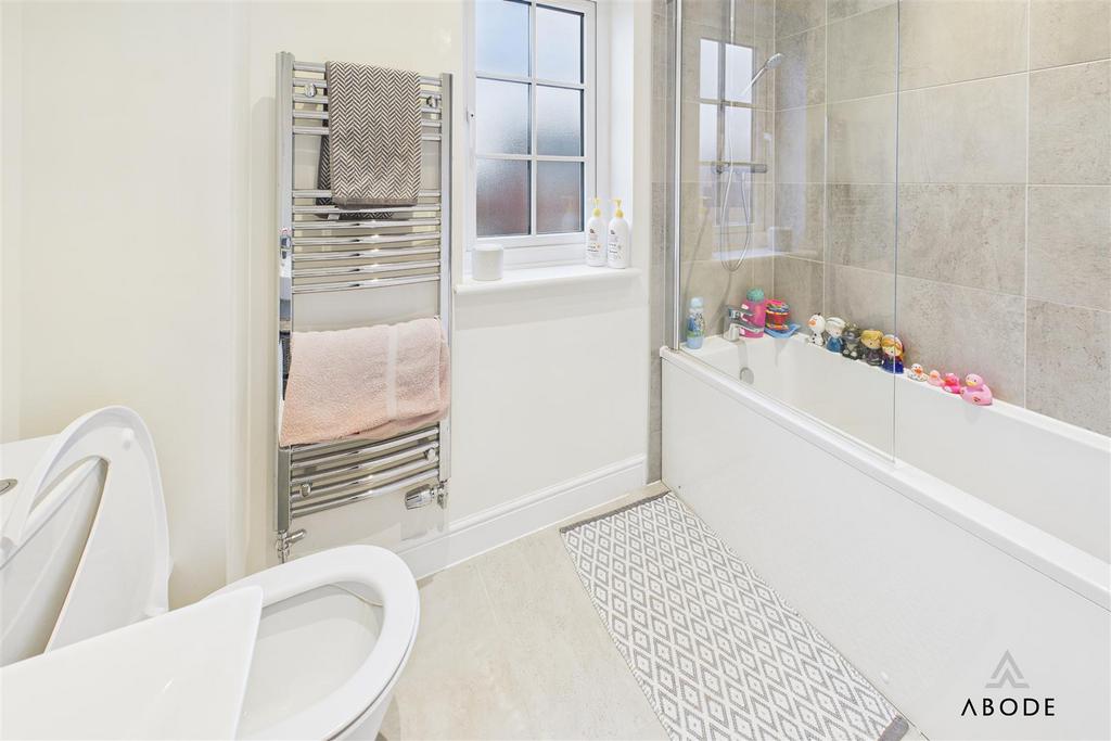 CAM04913 G0-PR0137-STILL014.jpg