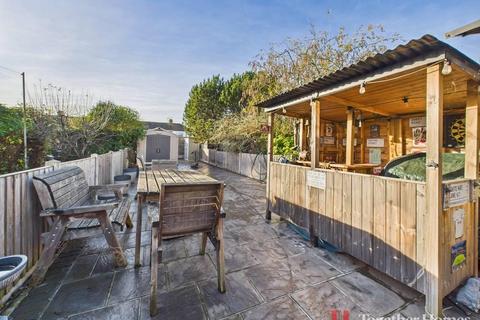 2 bedroom house for sale, Acacia Avenue, Hornchurch