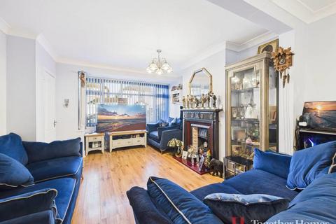 2 bedroom house for sale, Acacia Avenue, Hornchurch