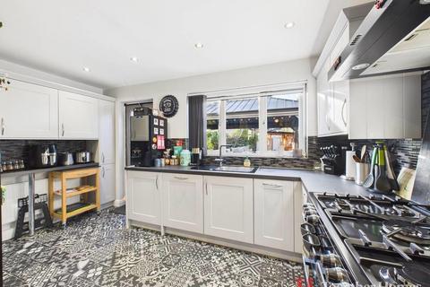 2 bedroom house for sale, Acacia Avenue, Hornchurch