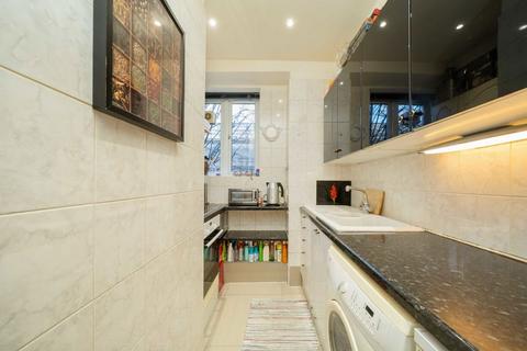 1 bedroom flat for sale, Hall Road, London NW8