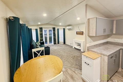 undefined, Four Seasons Country Park, Newark NG23