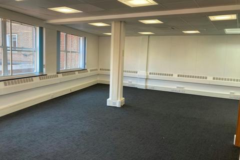 Office to rent, 39-39B High St Chelmsford CM1 1DE