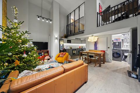 undefined, Windsor Square, London, SE18