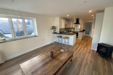 2 bedroom maisonette to rent, The Shambles, Cornmarket Street, Torrington