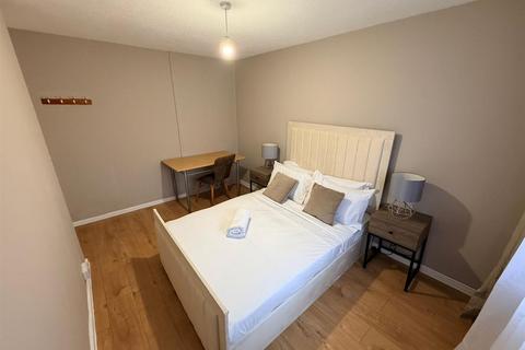 1 bedroom in a house share to rent, Baxter Road, London