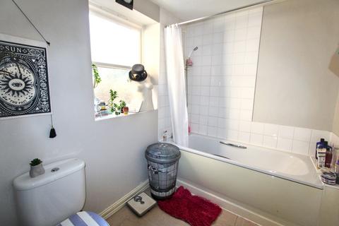 undefined, Rothbury Terrace, Heaton, Newcastle upon Tyne, Tyne and Wear, NE6 5XJ