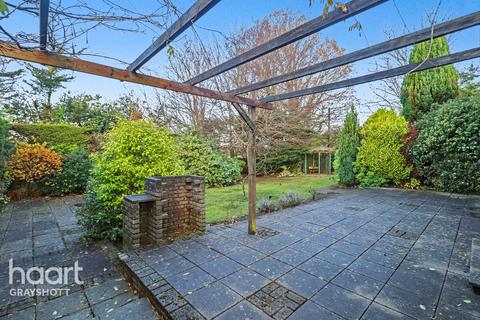 4 bedroom detached house for sale, The Boreen, Headley Down