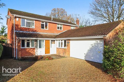 4 bedroom detached house for sale, The Boreen, Headley Down