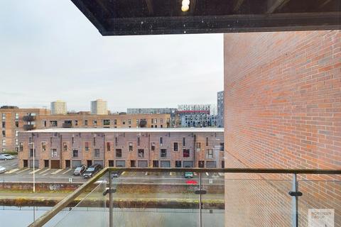 undefined, Apt 5.15 :: Flint Glass Wharf