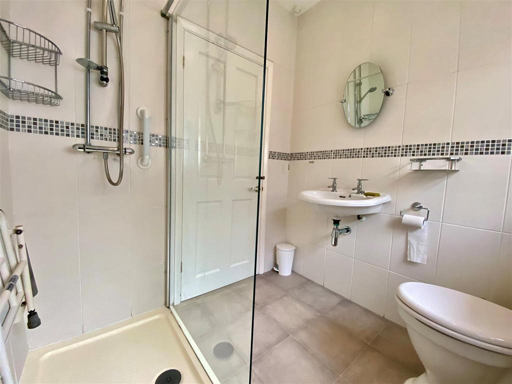 Orchard shower room.jpg
