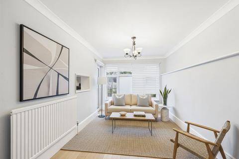 5 bedroom end of terrace house for sale, Beverley Road, Ruislip, HA4