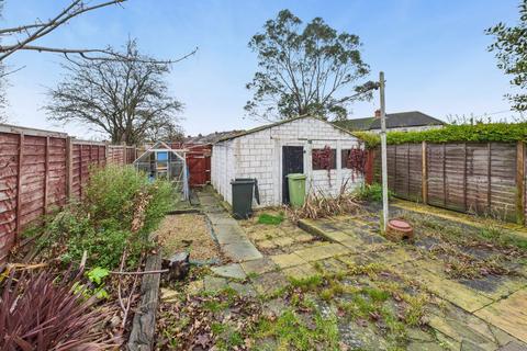 5 bedroom end of terrace house for sale, Beverley Road, Ruislip, HA4