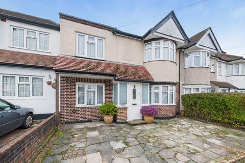 5 bedroom end of terrace house for sale, Beverley Road, Ruislip, HA4