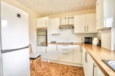 2 bedroom ground floor flat for sale, St. Marys Road, Cromer, NR27