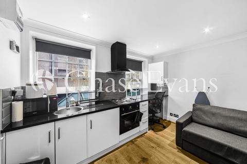 undefined, Alie Street, Aldgate, London, E1