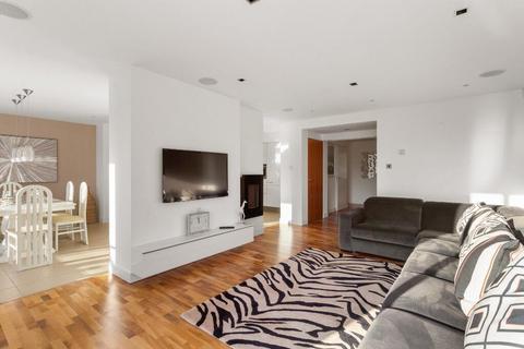 undefined, Barnton Avenue West, Edinburgh, EH4 6DE