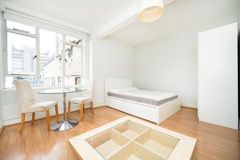 undefined, Charterhouse Square, London EC1M