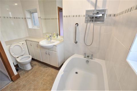 3 bedroom house to rent, Oakleigh Drive, Croxley Green