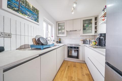 undefined, Peartree Avenue, London, SW17