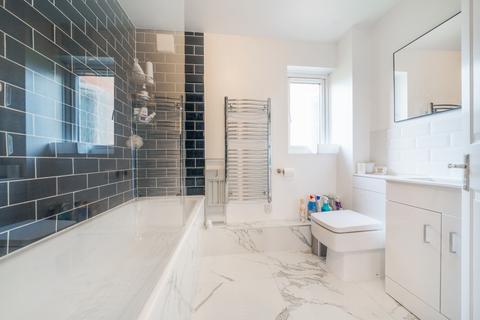 undefined, Peartree Avenue, London, SW17