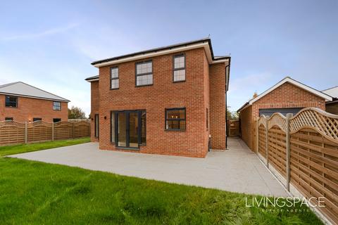 undefined, Sabre Close, Felsted