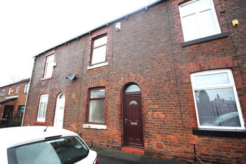 2 bedroom terraced house to rent, Moorcroft Street, Oldham, OL8