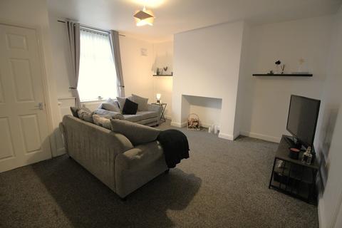 2 bedroom terraced house to rent, Moorcroft Street, Oldham, OL8
