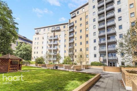 2 bedroom apartment for sale, Elmwood Lane, LEEDS