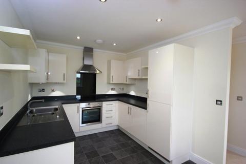 2 bedroom apartment to rent, Riverside, Boston