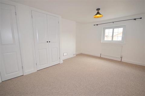 2 bedroom terraced house to rent, North Street, Storrington, Pulborough, RH20