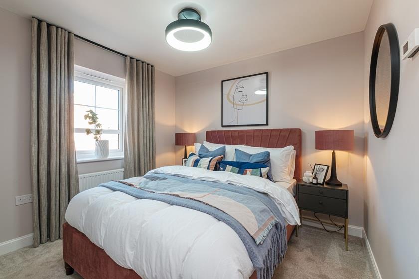 Folliotts-manor-ellerton-main-bedroom-cd.jpg