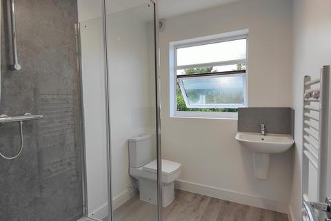 5 bedroom terraced house to rent, Ilford IG2