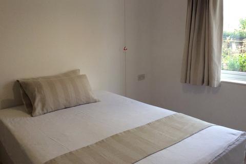 undefined, Oak Lodge (Sutton), Sutton SM1