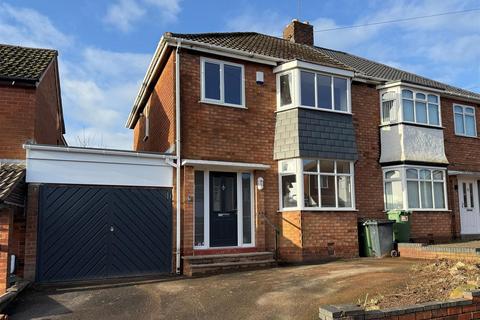 Roundhills Road, Halesowen