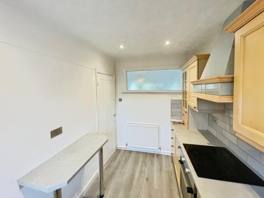 7cc16a2c--4272-850 B-46394716 CD98-13714-000001 C20 A4