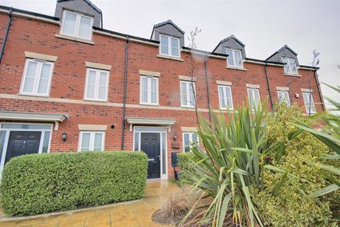 Baker Parade, Beverley