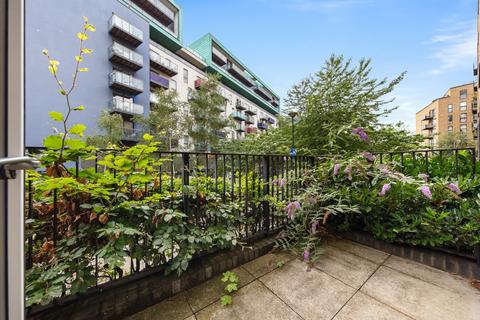 2 bedroom ground floor flat to rent, Conington Road Lewisham SE13